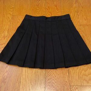 Brandy Melville Black Pleated Mini Skirt, Small